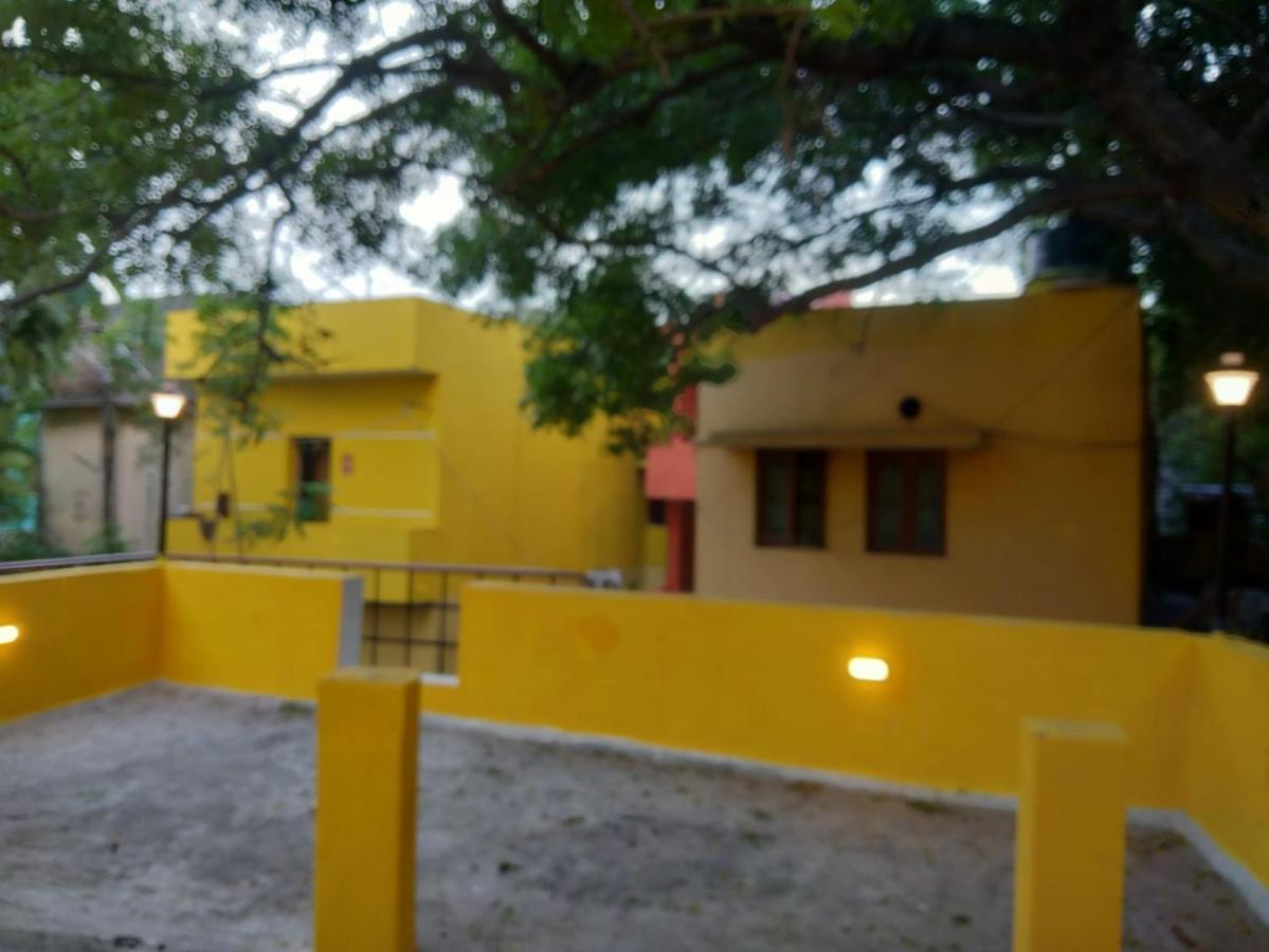 Nks Homestay Puducherry Zewnętrze zdjęcie